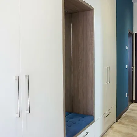 Into The Blue - 2-bdr Lux Suite, Parking + Pool Varna