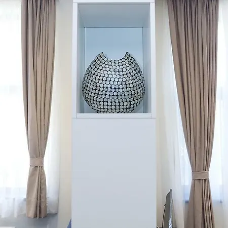 Into The Blue - 2-bdr Lux Suite, Parking + Pool Apartamento *