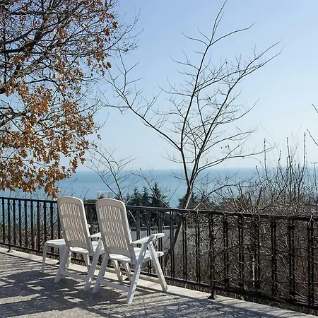 Apartamento Into The Blue - 2-bdr Lux Suite, Parking + Pool Varna