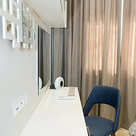 Apartamento Into The Blue - 2-bdr Lux Suite, Parking + Pool *