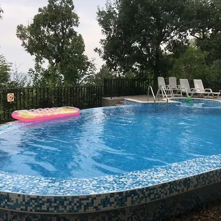 Into The Blue - 2-bdr Lux Suite, Parking + Pool Apartamento