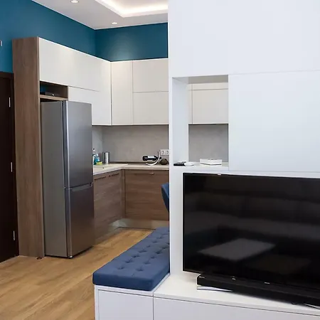 Into The Blue - 2-bdr Lux Suite, Parking + Pool Apartamento Varna