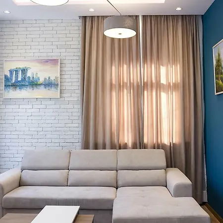 Into The Blue - 2-bdr Lux Suite, Parking + Pool Apartamento