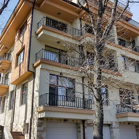 Apartamento Into The Blue - 2-bdr Lux Suite, Parking + Pool Varna